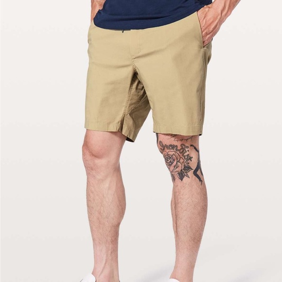 New Lululemon Lululemon Bowline Short 8"
Tofino Sand - Picture 1 of 7